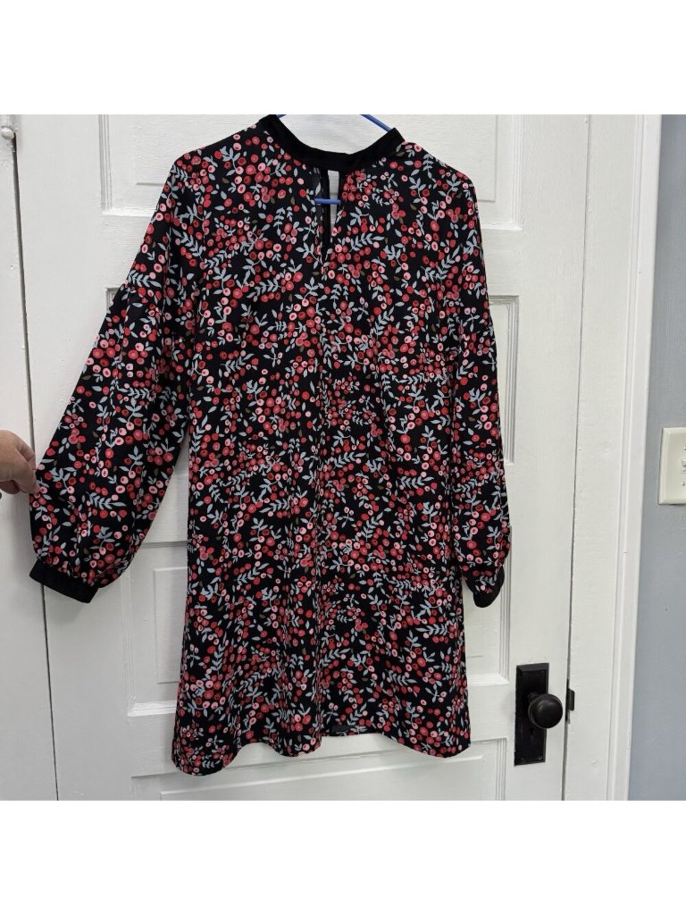 LOFT Women’s S Berry Floral Velvet Trim Keyhole Shift Dress Black